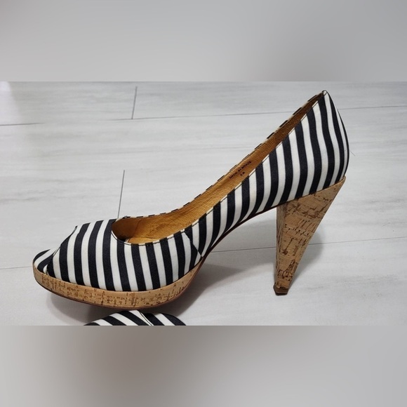 MICHAEL Kors Pumps - Picture 4 of 10